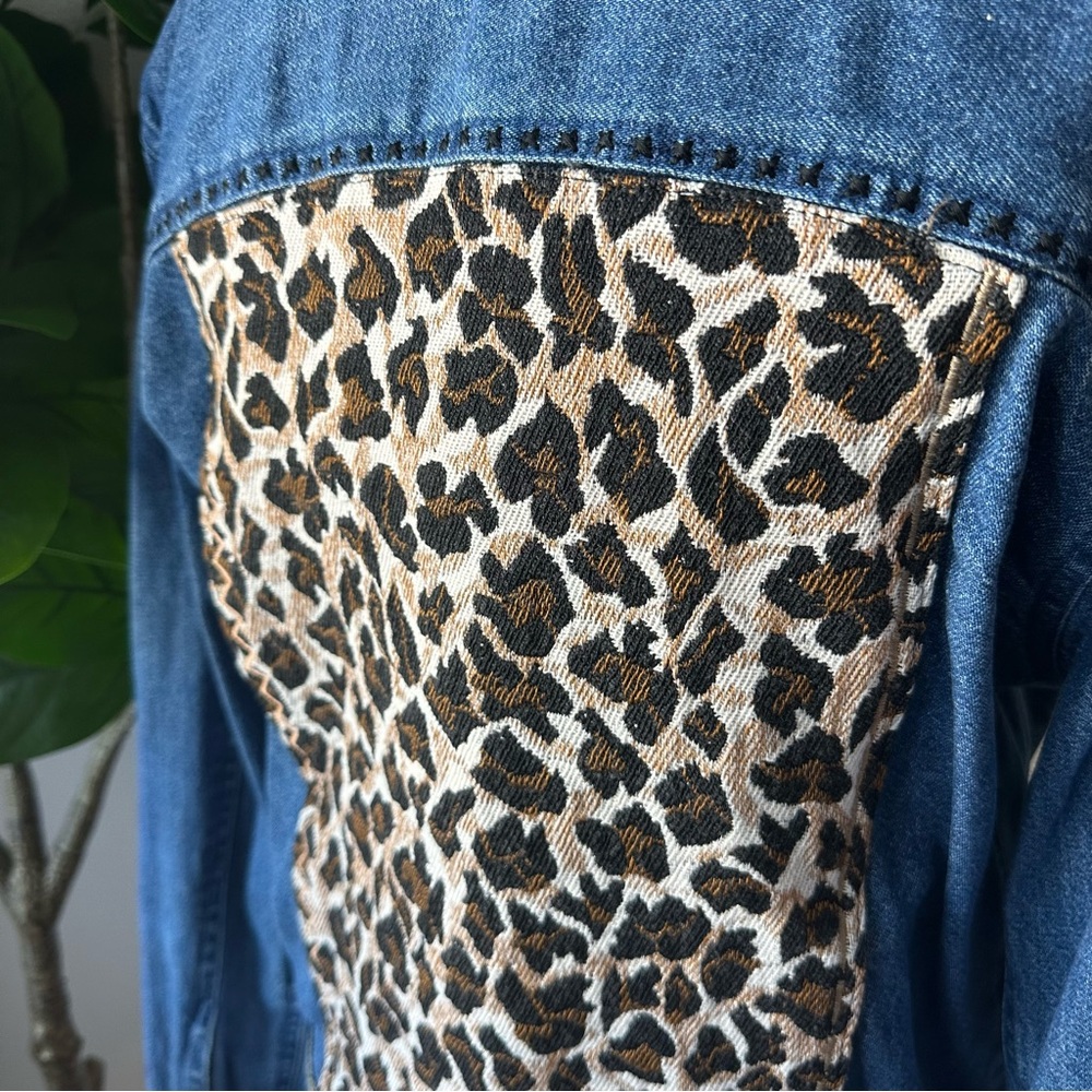Leopard Print Denim Jacket - Picture 5 of 5